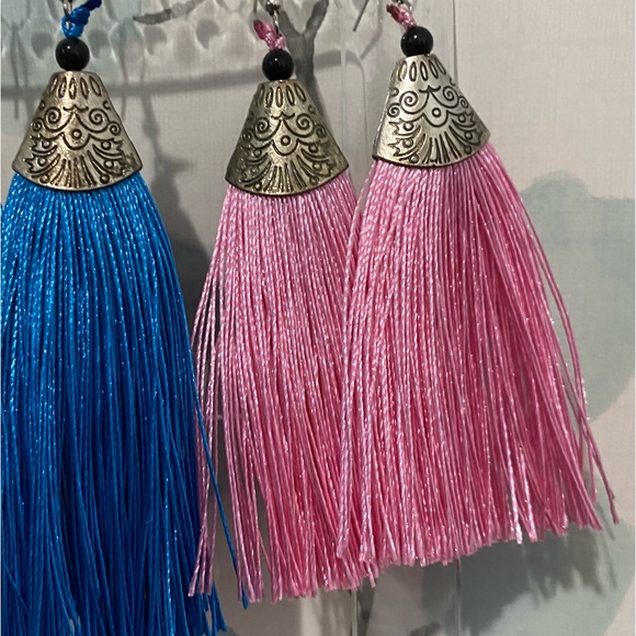 5 Pairs of Boho Tassel Earrings Never Worn - Picture 4 of 6